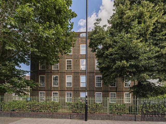 Flat for sale in London Borough of Lewisham, Greater London