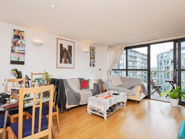 Flat for sale in Georgia, Greater Manchester