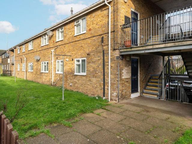 Flat for sale in Lakenham, East Bank