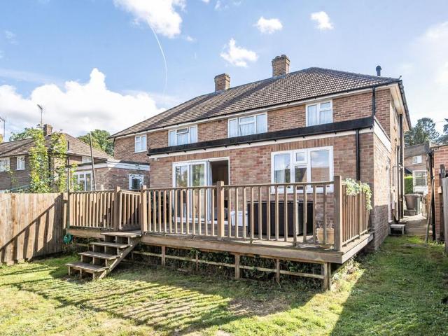 Flat for sale in Bolton Low Houses, Hampshire