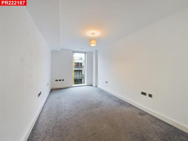 Flat for sale in Greenwich Town Centre, Greater London