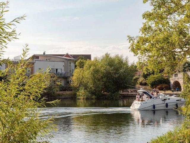 Flat for sale in Row Town, Surrey