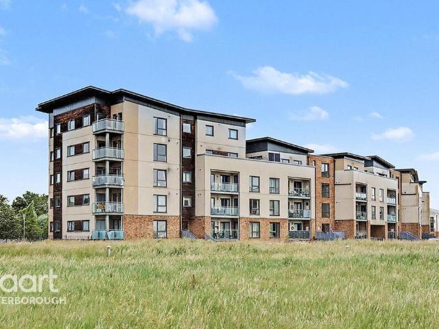 Flat for sale in Eastgate, Peterborough