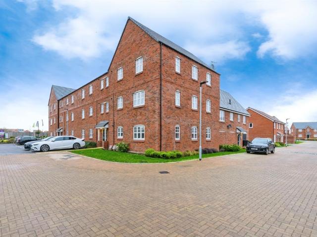 Flat for sale in Bedford