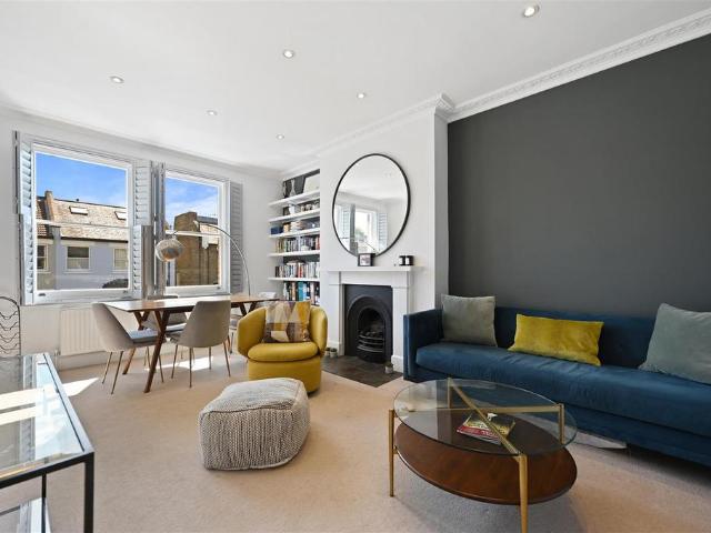 Flat for sale in Brook Green, Greater London