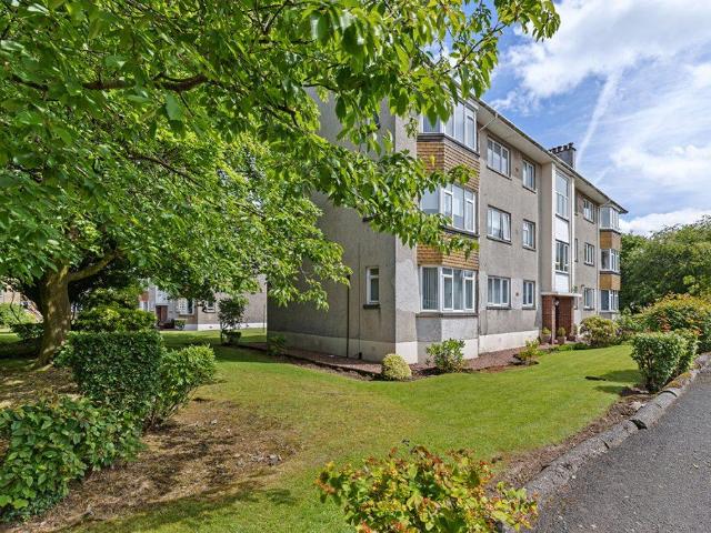 Flat for sale in Mearns, Scotland