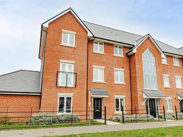 Flat for sale in St. Martin's, The Bridge