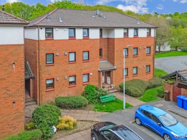Flat for sale in Faifley, Scotland