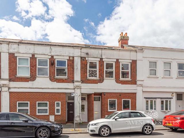 Flat for sale in Wick, Bournemouth