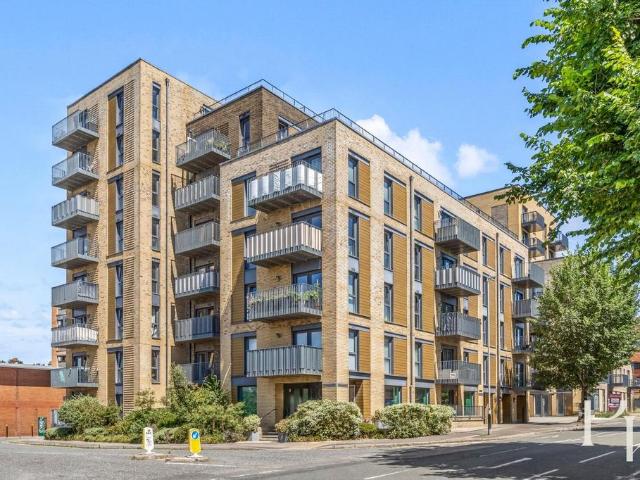 Flat for sale in Brunswick