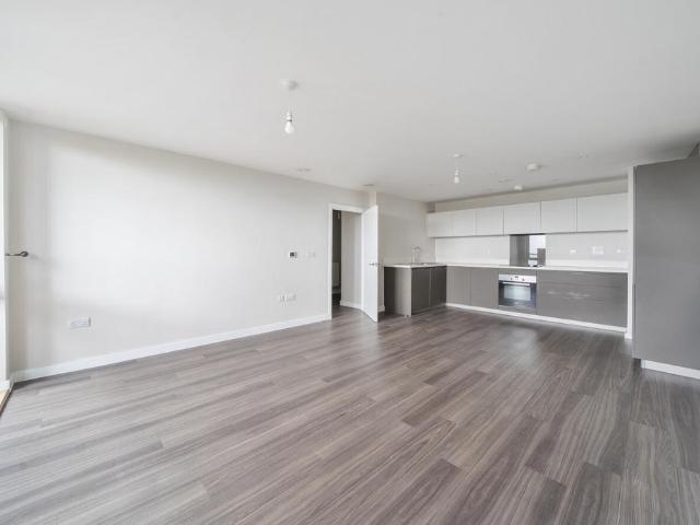 Flat for sale in London Borough of Bromley, Greater London