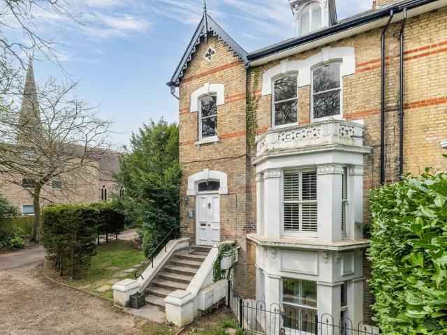 Flat for sale in Chislehurst, Greater London