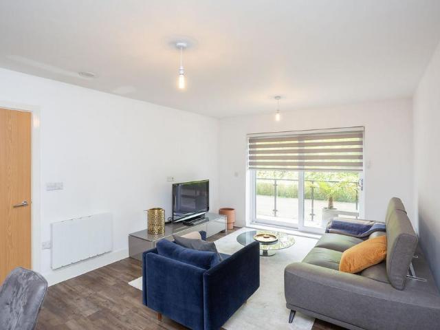 Flat for sale in Pouchen End, Hertfordshire