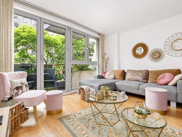 Flat for sale in Lower Holloway, Greater London