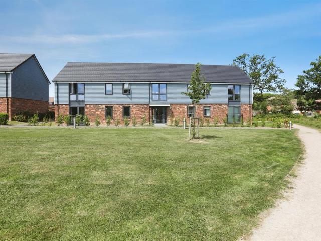 Flat for sale in World's End, Perryfields