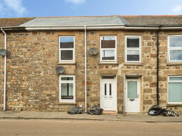 Flat for sale in Roseworthy, Cornwall