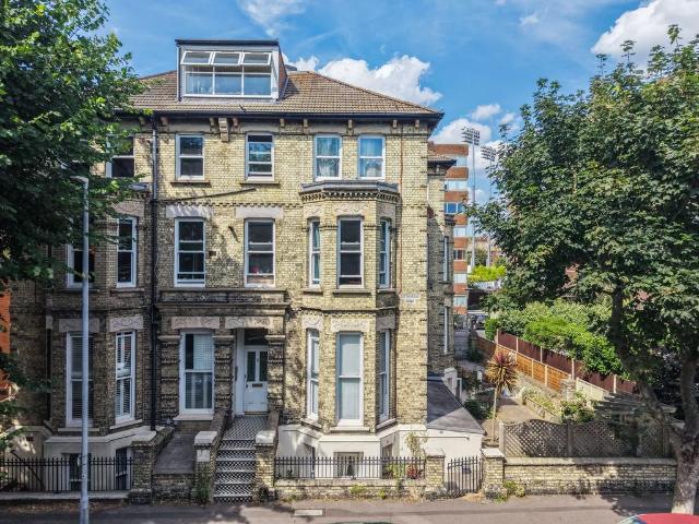 Flat for sale in Brunswick