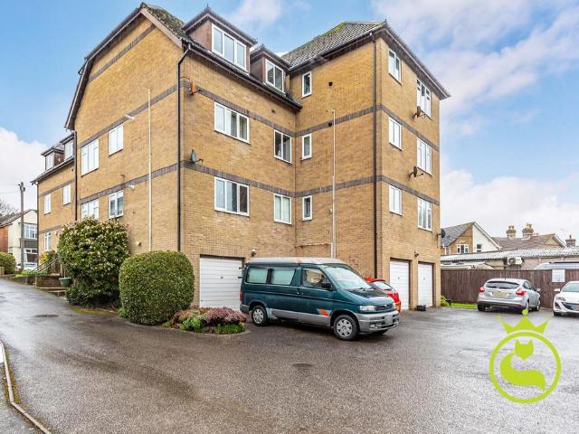 Flat for sale in Penn Hill, Poole