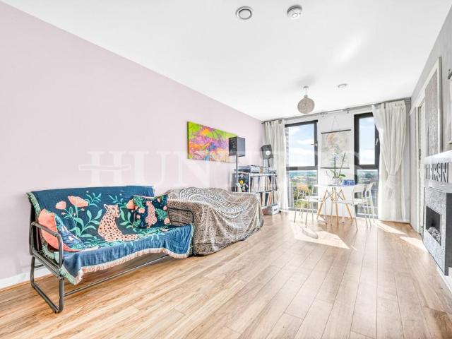 Flat for sale in Hale Village, Tottenham Hale