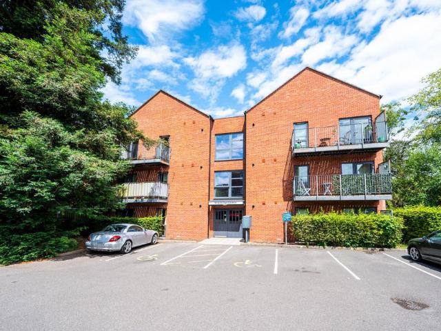 Flat for sale in Abbotswood, Westborough