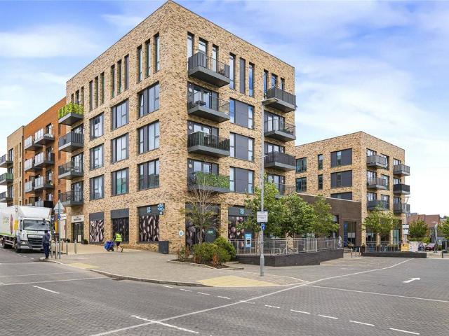 Flat for sale in Castle Hill, Monks Orchard