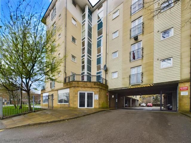 Flat for sale in Poulton-le-Sands, Bare
