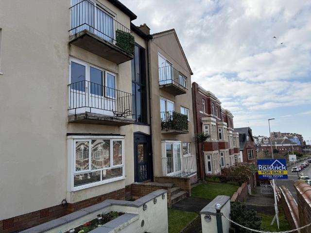 Flat for sale in Knowle, Blackpool