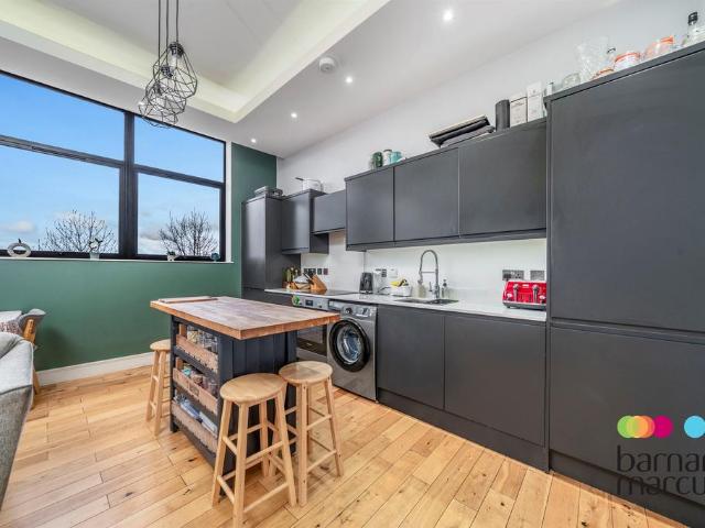 Flat for sale in North Finchley, Isle Of Man