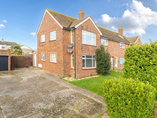 Flat for sale in Worthing, West Sussex