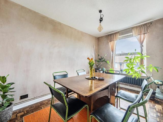 Flat for sale in London Borough of Lewisham, Brockley