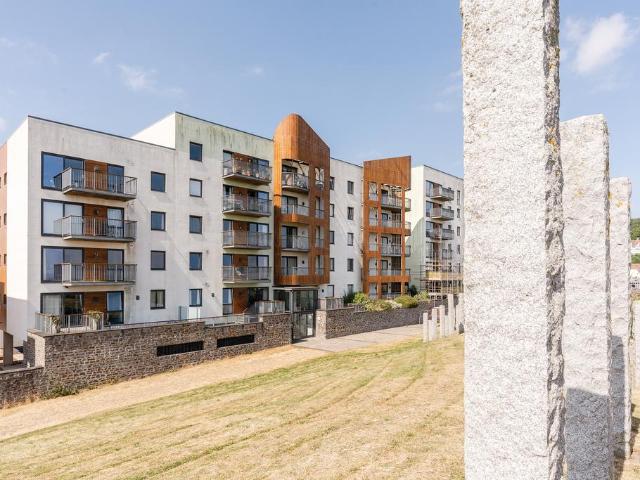 Flat for sale in Port Marine, Portishead