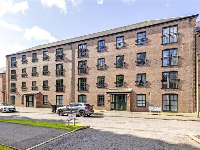 Flat for sale in Auchendinny, Ladywood