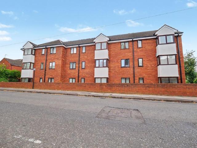 Flat for sale in Cheylesmore, West Midlands