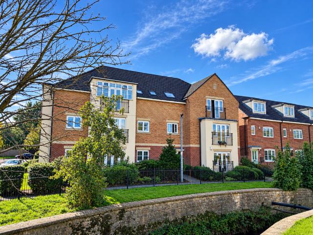 Flat for sale in Liversedge, Kirklees
