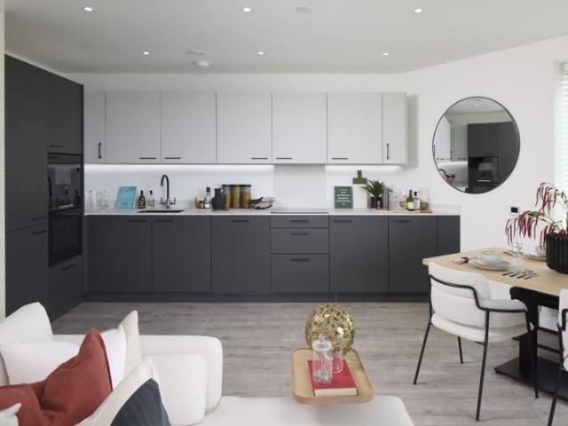 Flat for sale in London Borough of Lewisham, Ladywell
