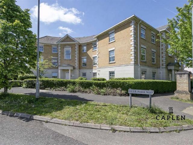Flat for sale in Epping, Essex