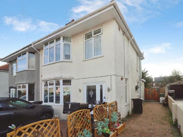 Flat for sale in Patchway