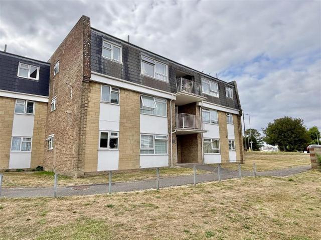Flat for sale in Hamworthy, Poole