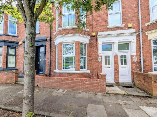 Flat for sale in Westoe, South Shields