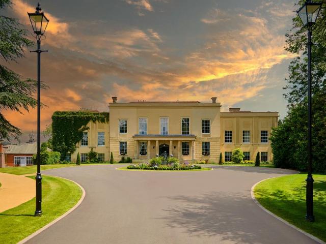 Flat for sale in Chalfont St. Peter, Denham