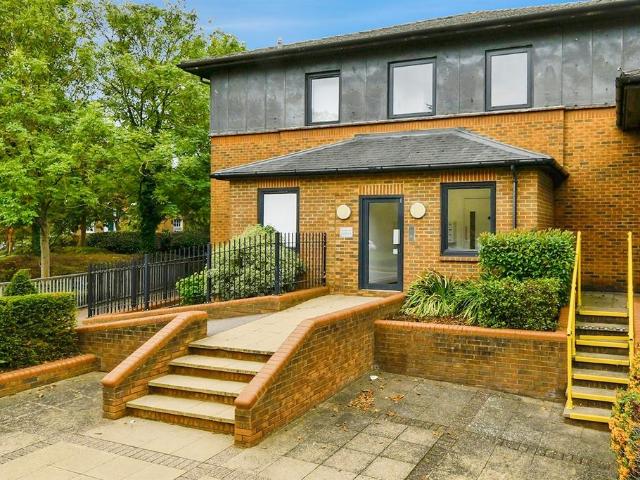 Flat for sale in King's Walden, Hertfordshire