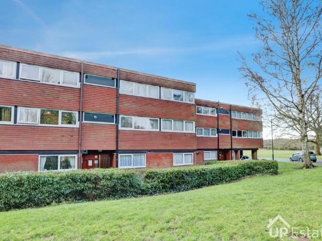 Flat for sale in Camp Hill, Warwickshire