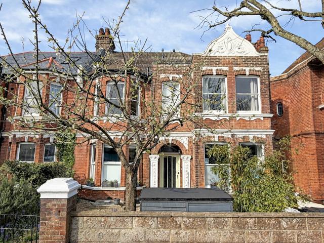 Flat for sale in Round Hill, Brighton & Hove