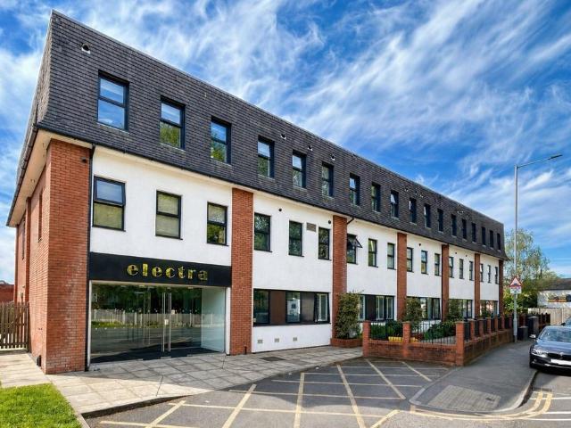 Flat for sale in Cheadle, Greater Manchester