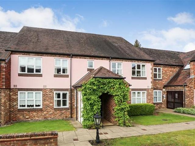 Flat for sale in Roundwood, Five Acres