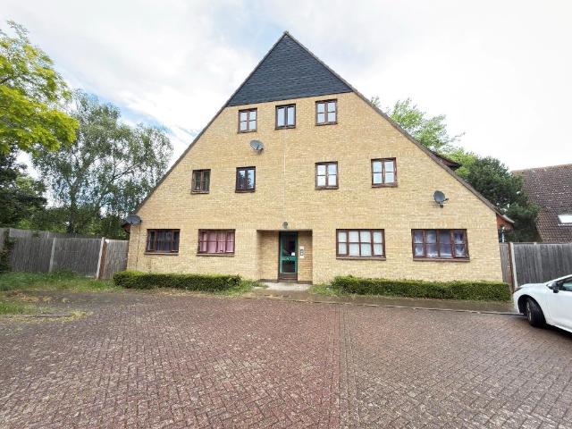 Flat for sale in Parnwell, Peterborough