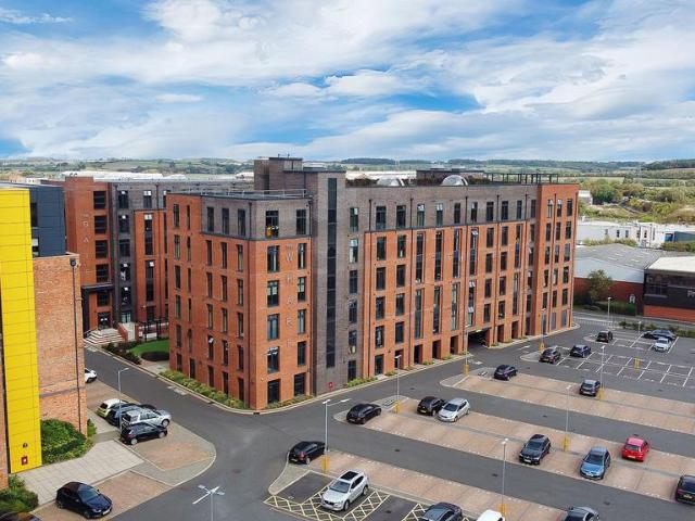 Flat for sale in Elmfield, Leicestershire
