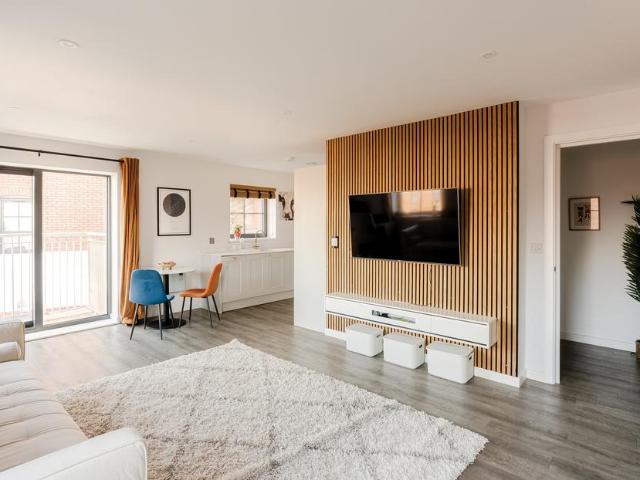 Flat for sale in Paintworks, Bristol