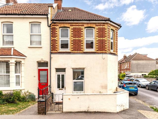 Flat for sale in Feckenham, City Of Bristol