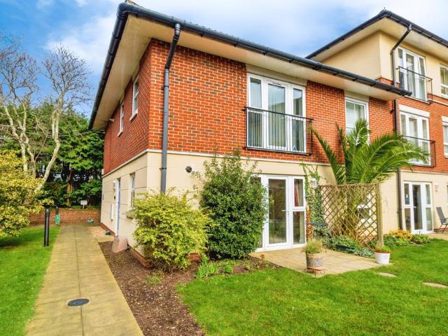 Flat for sale in Hill, City Of Southampton